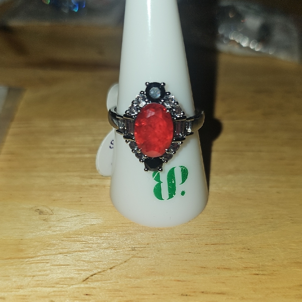 Stunning Red and Black Gemstone Ring